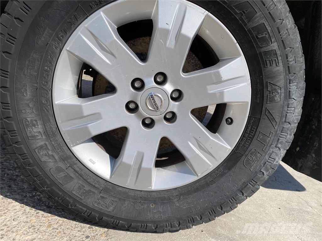 Nissan Navara VIN 804 크로스컨트리 차량