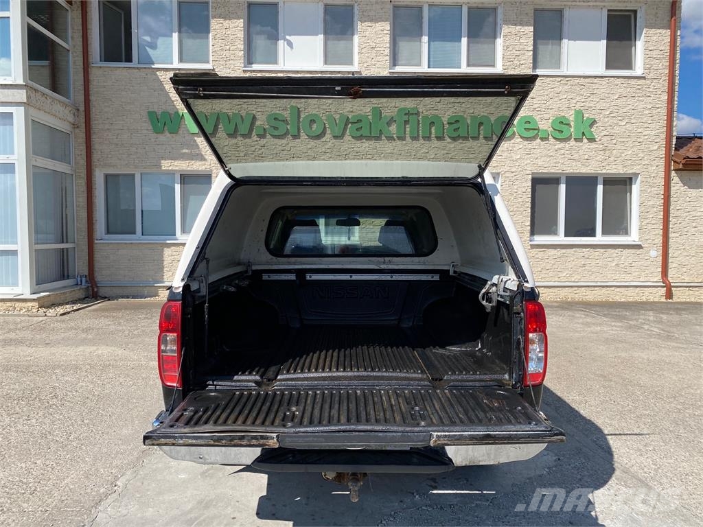 Nissan Navara VIN 804 크로스컨트리 차량