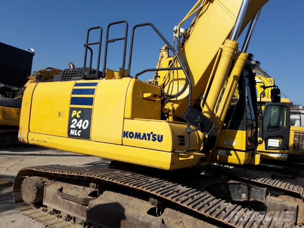 Komatsu PC240NLC-10 Верижен екскаватор