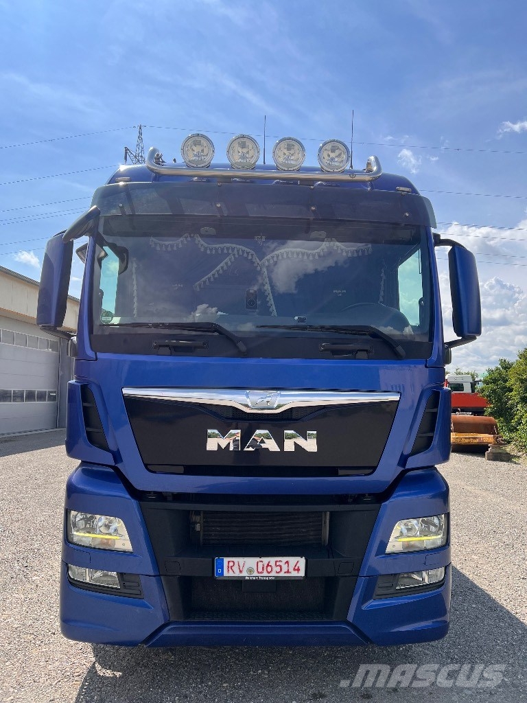 MAN TGX 26.560 Camiones plataforma