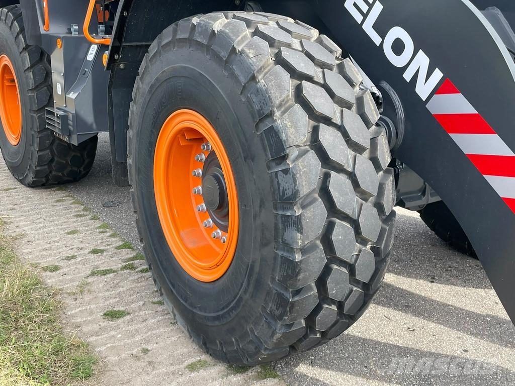Develon DL280-7 لوادر بعجل