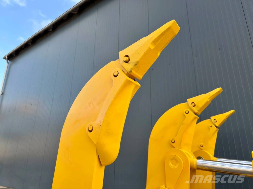 Komatsu D155 Aufreisser