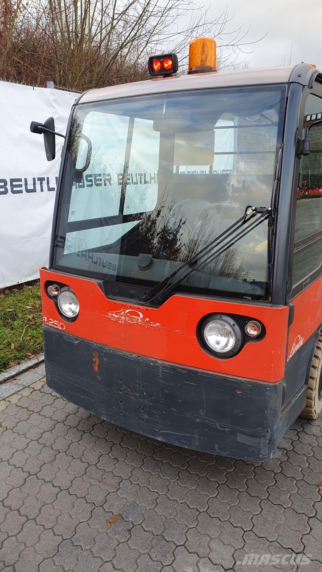 Linde P250 Vetotrukit