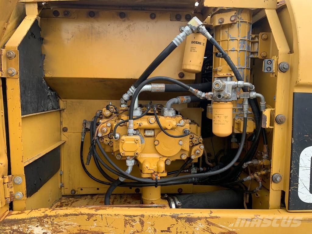 CAT 320 C . Bagri goseničarji