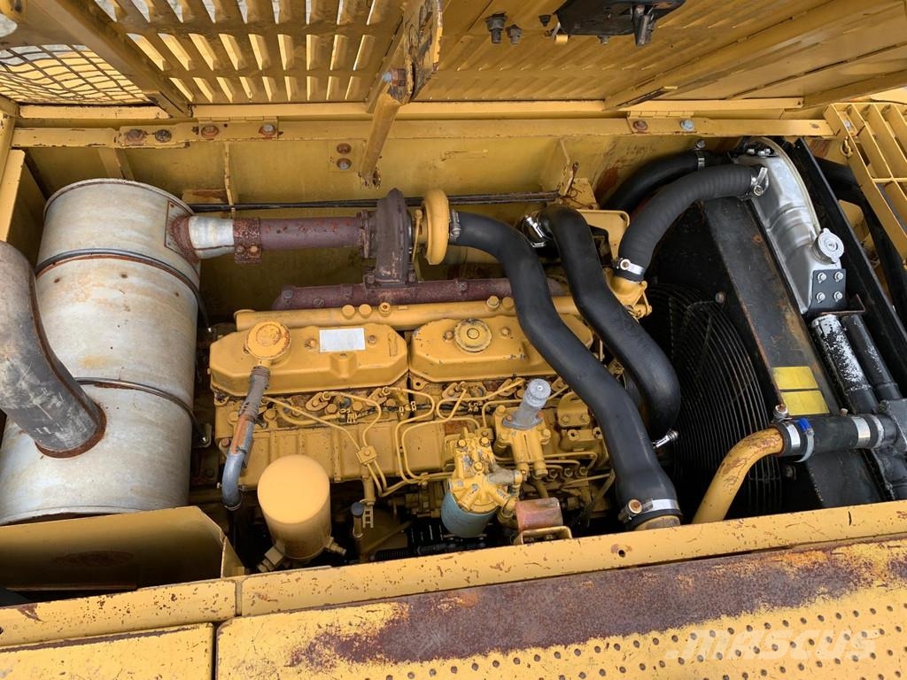 CAT 320 C . Bagri goseničarji