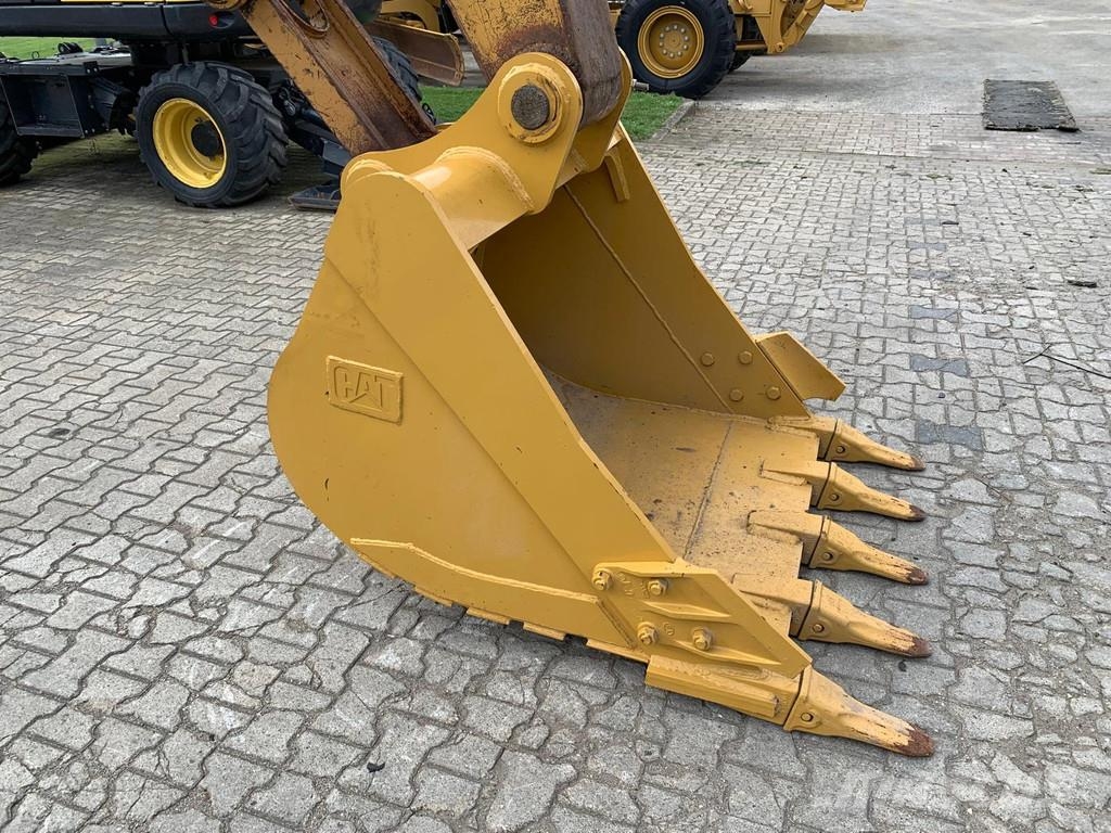CAT 320 C . Bagri goseničarji