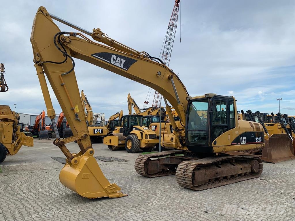 CAT 320 C . Bagri goseničarji