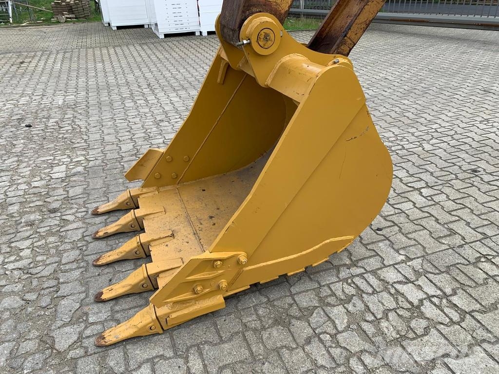 CAT 320 C . Bagri goseničarji