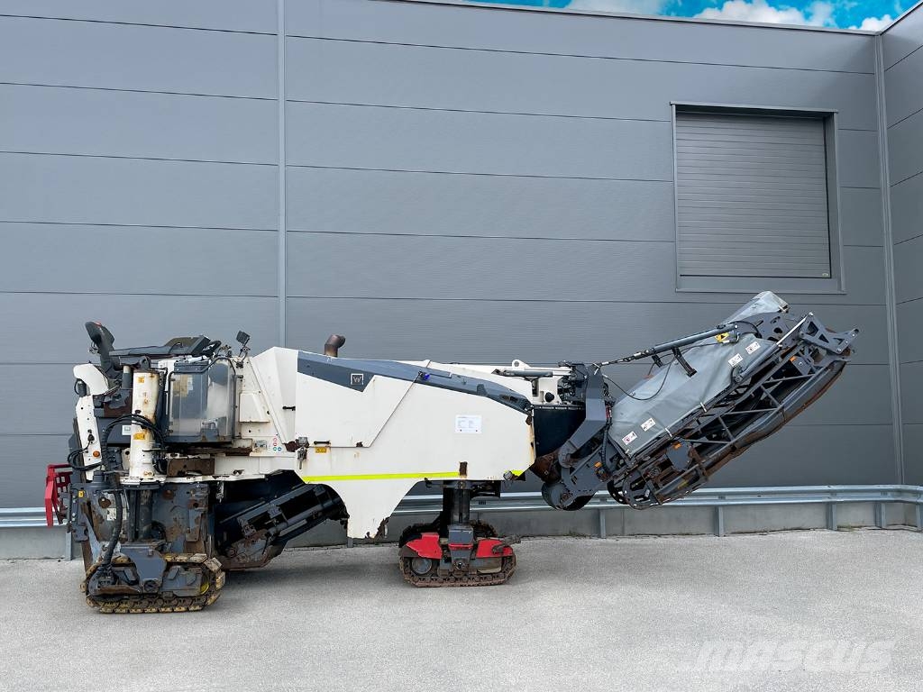 Wirtgen W 100 CFI Asfalta dzesēšanas iekārtas