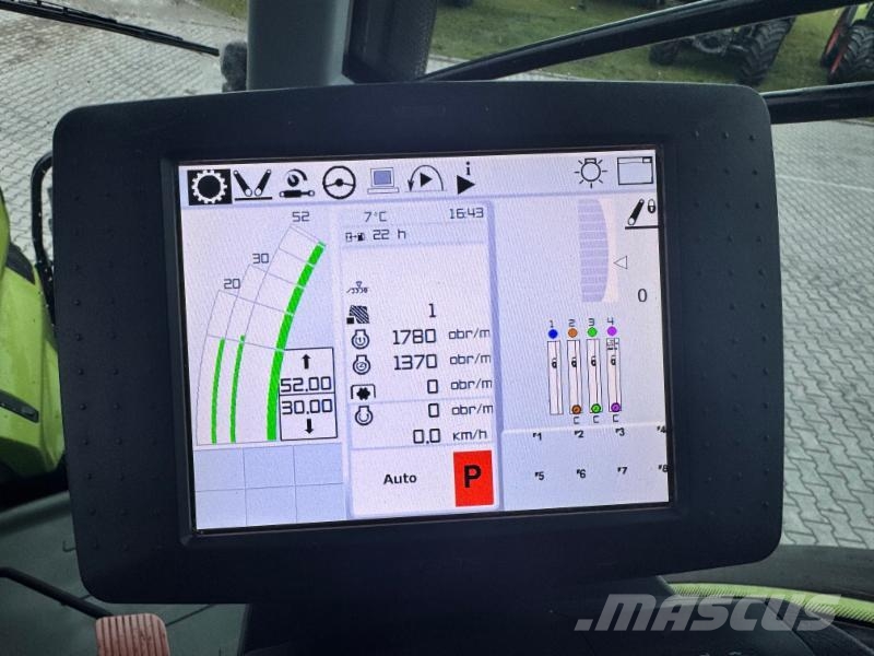 CLAAS AXION 920 Tractors