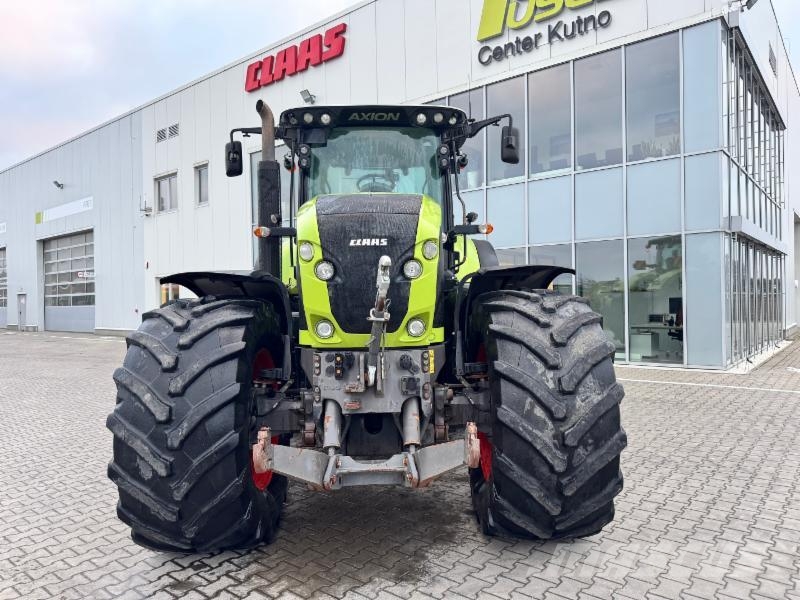 CLAAS AXION 920 Tractors