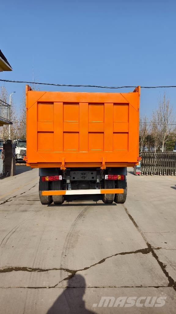 Sinotruk HOWO 371 8*4 Bañeras basculantes usadas