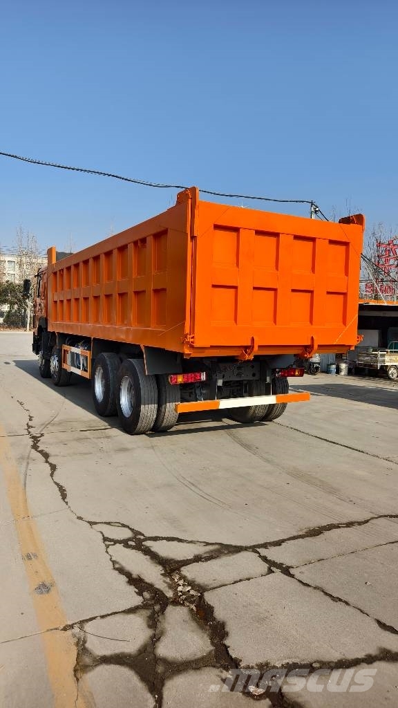 Sinotruk HOWO 371 8*4 Bañeras basculantes usadas