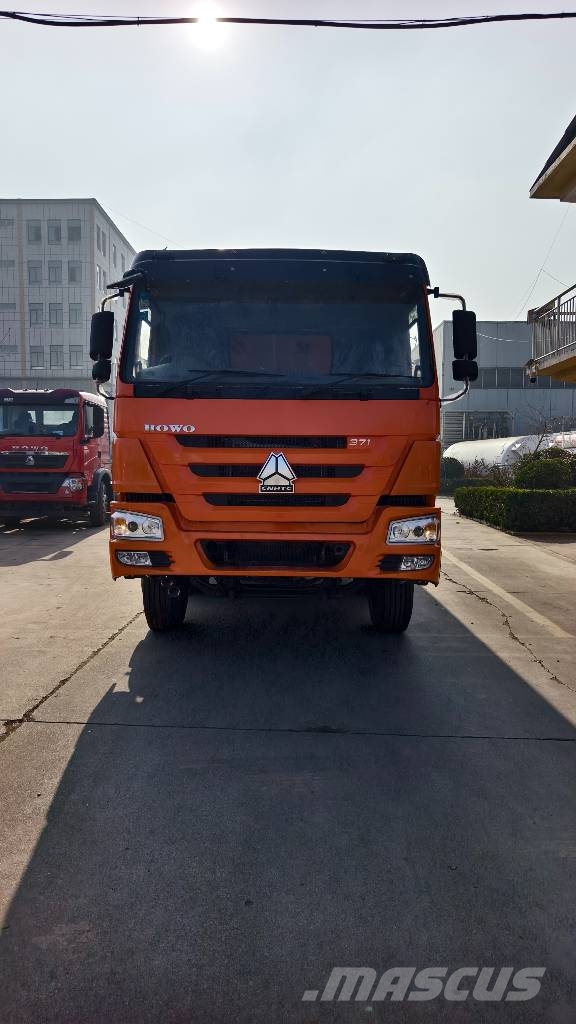 Sinotruk HOWO 371 8*4 Bañeras basculantes usadas