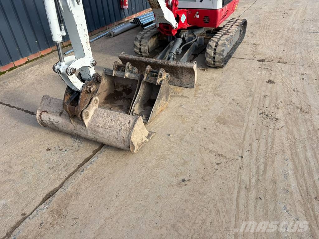 Takeuchi TB 216 Mini bagri <7t