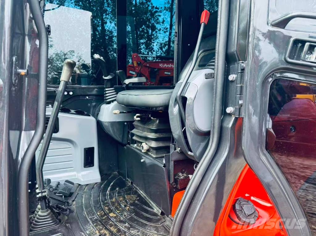 Kubota KX 057-4 Mini kotrók < 7t