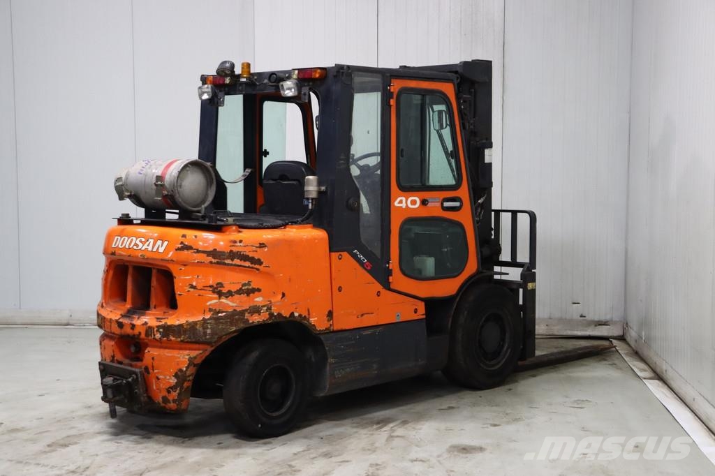 Doosan G40S-5 Gāzes autoiekrāvēji (LPG)