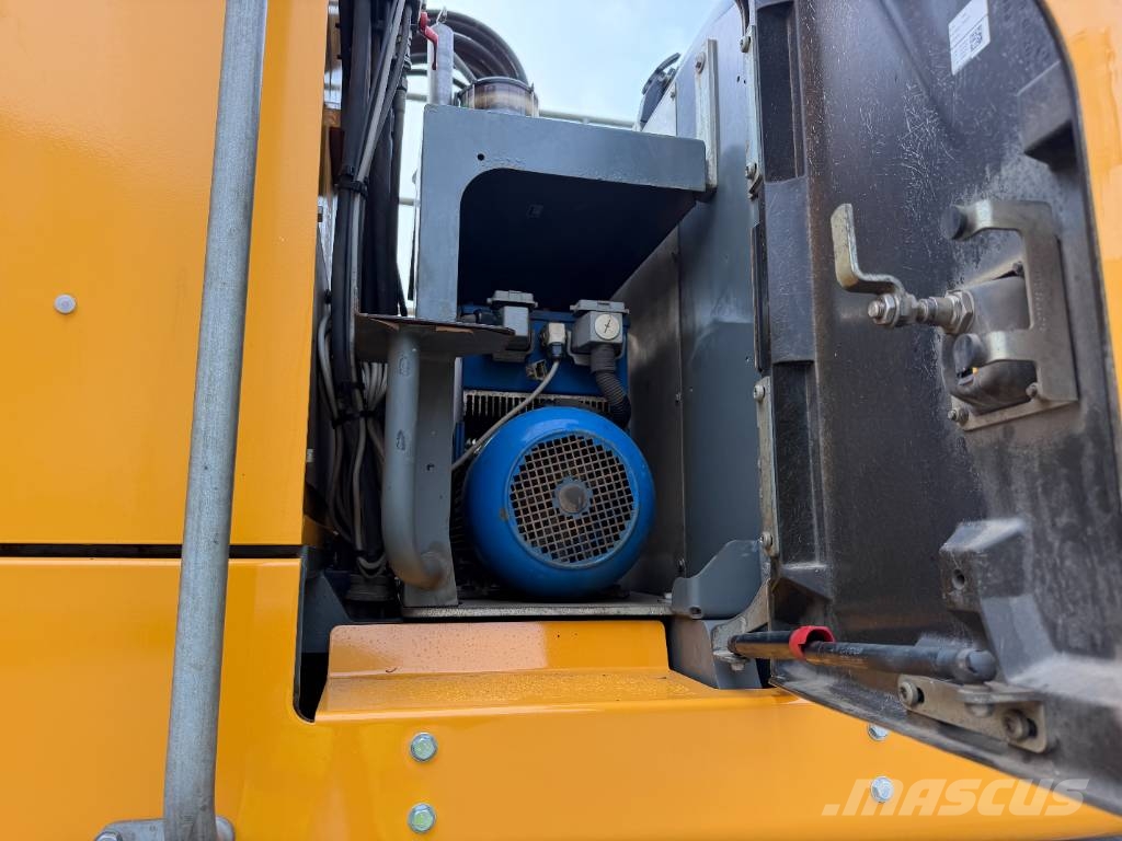 Liebherr LH 30 M Avfalls / industri hantering