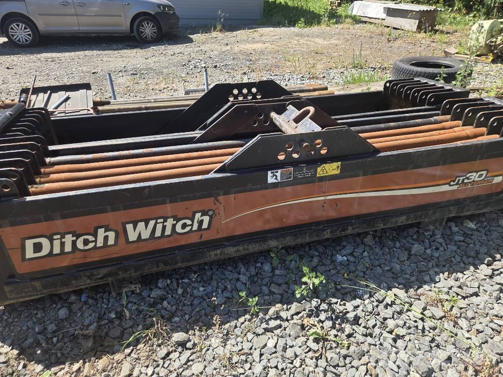 Ditch Witch JT 30 AT Horizontálne vŕtacie zariadenie