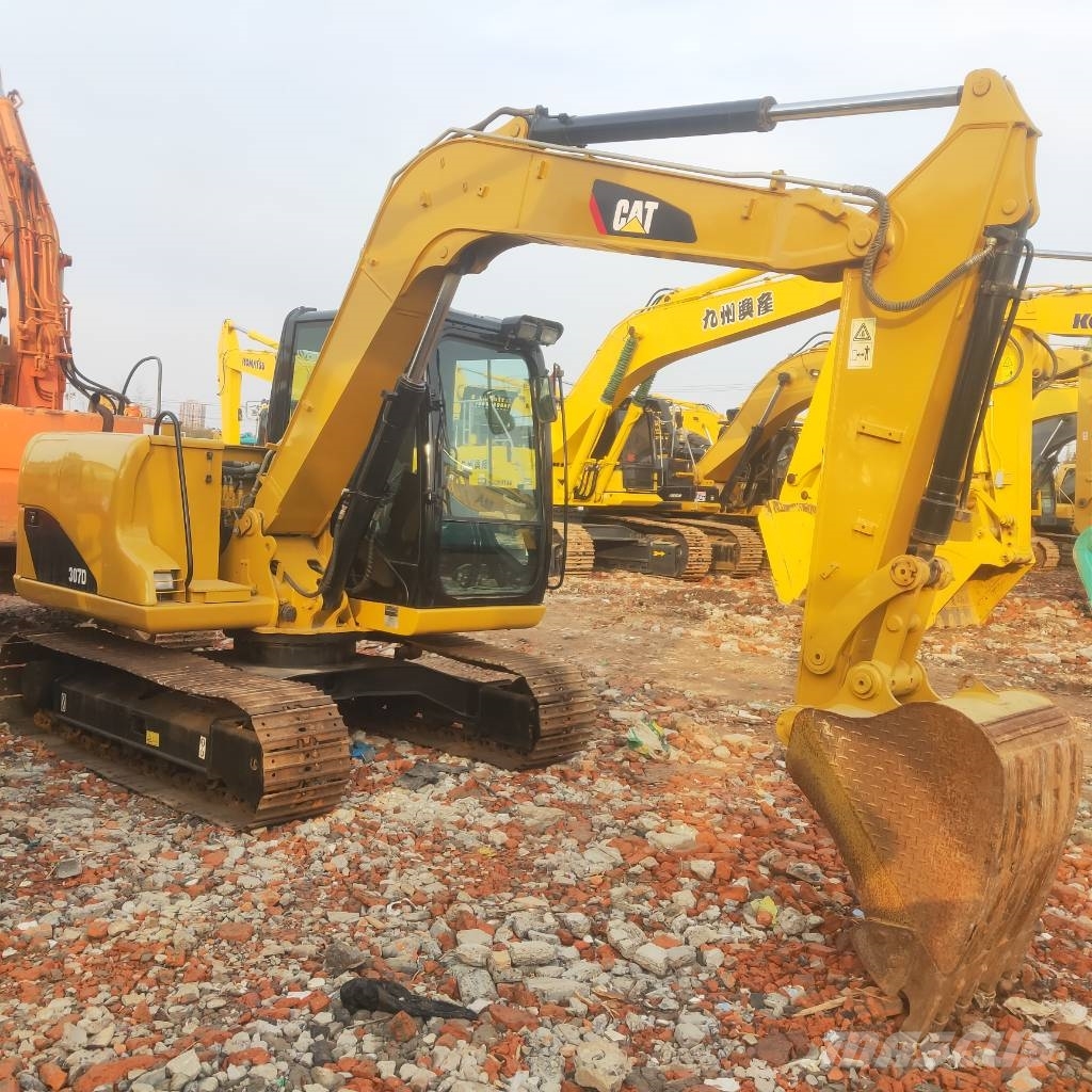 CAT 307 D 대형 굴삭기 29톤 이상