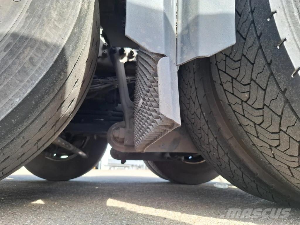 Mercedes-Benz Actros 2545 GIGASPACE 6X2 91325 Camiones tractor