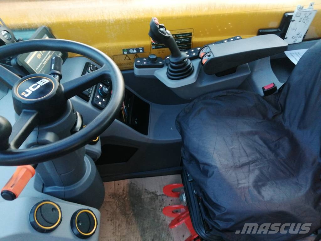 JCB 542-100 AGRI XTRA معدات مناولة لأغراض الزراعة