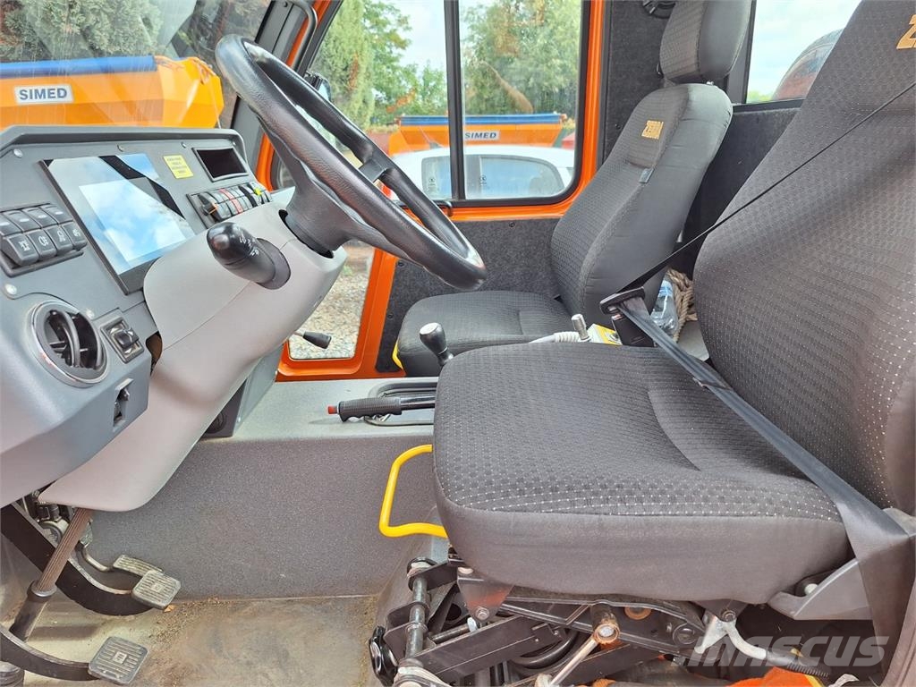 ZEBRA CAR 4X4 + CHARVÁT CTS 03-23-K Stavebnictví - ostatní