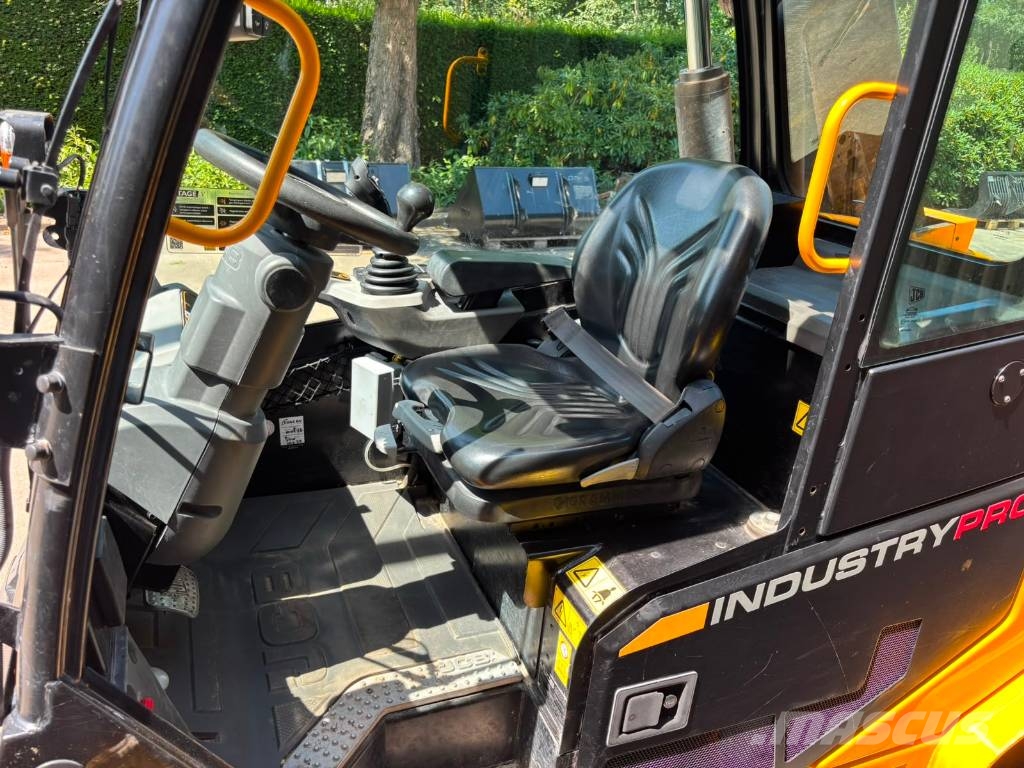 JCB TLT 35-26 4x4 شاحنات الديزل