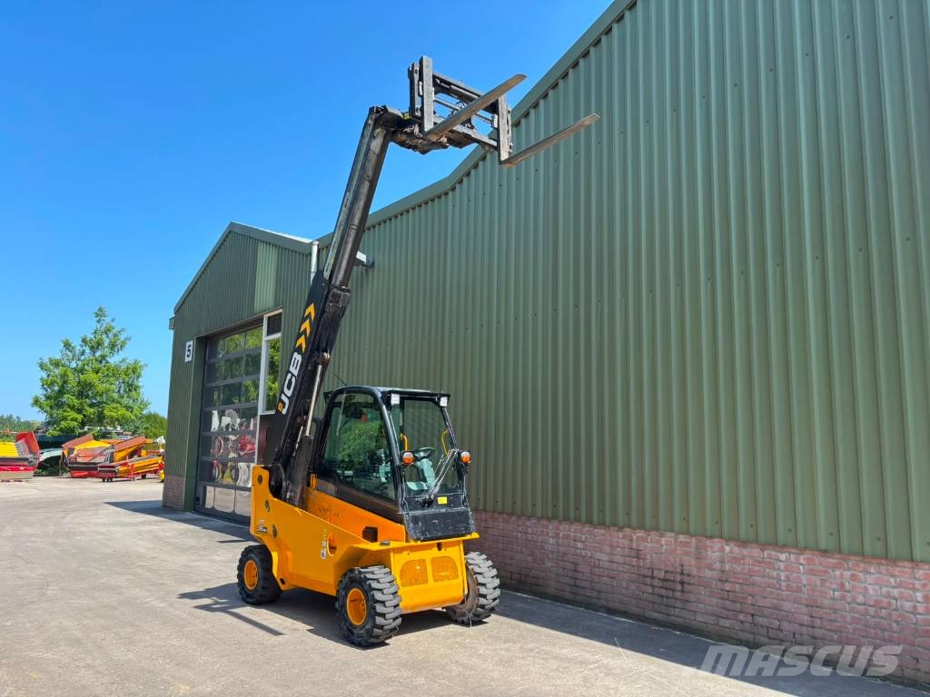 JCB TLT 35-26 4x4 شاحنات الديزل