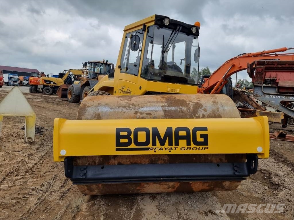 Bomag BW 213 D H-4 Walce jednobębnowe