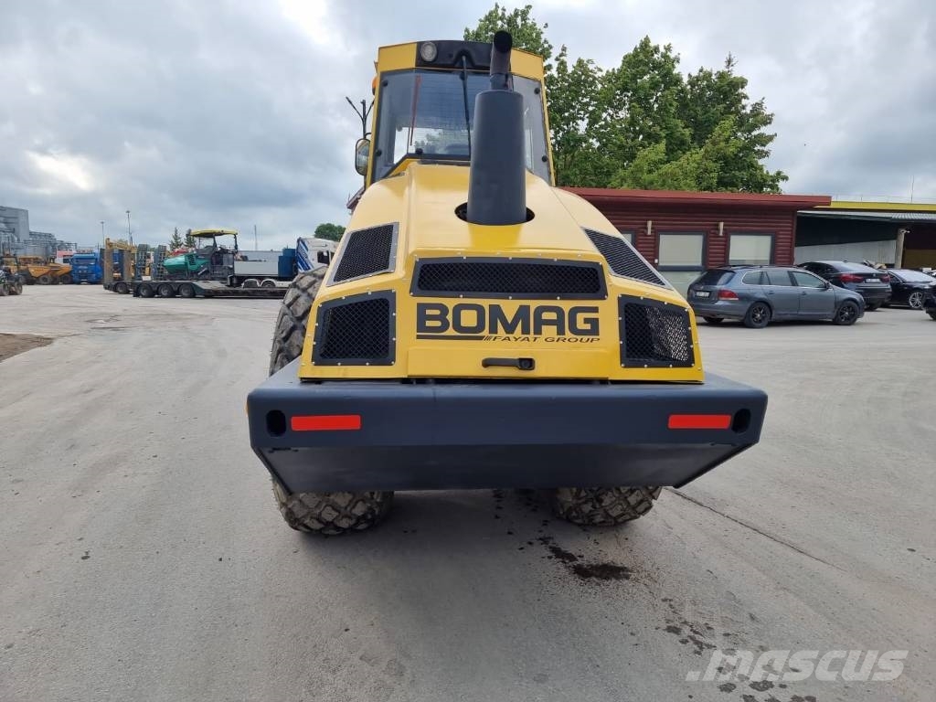 Bomag BW 213 D H-4 Walce jednobębnowe