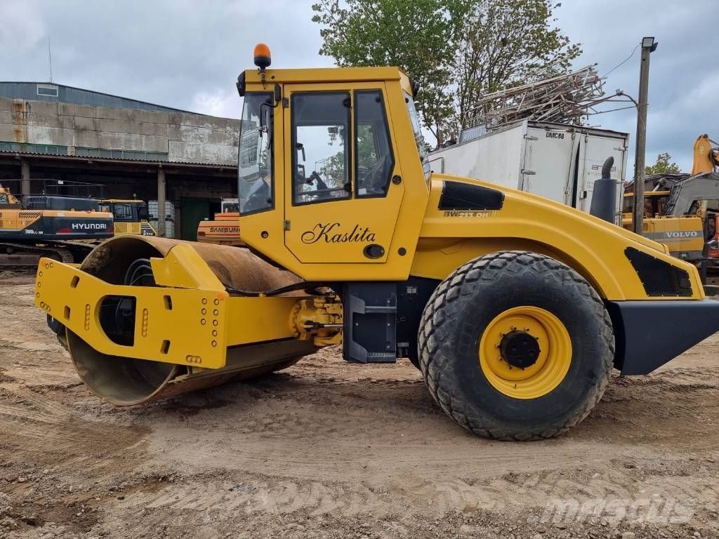 Bomag BW 213 D H-4 Walce jednobębnowe