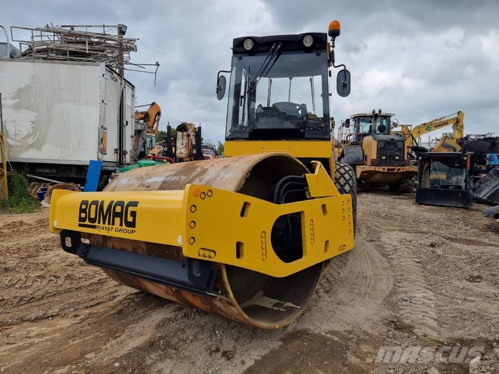 Bomag BW 213 D H-4 Walce jednobębnowe
