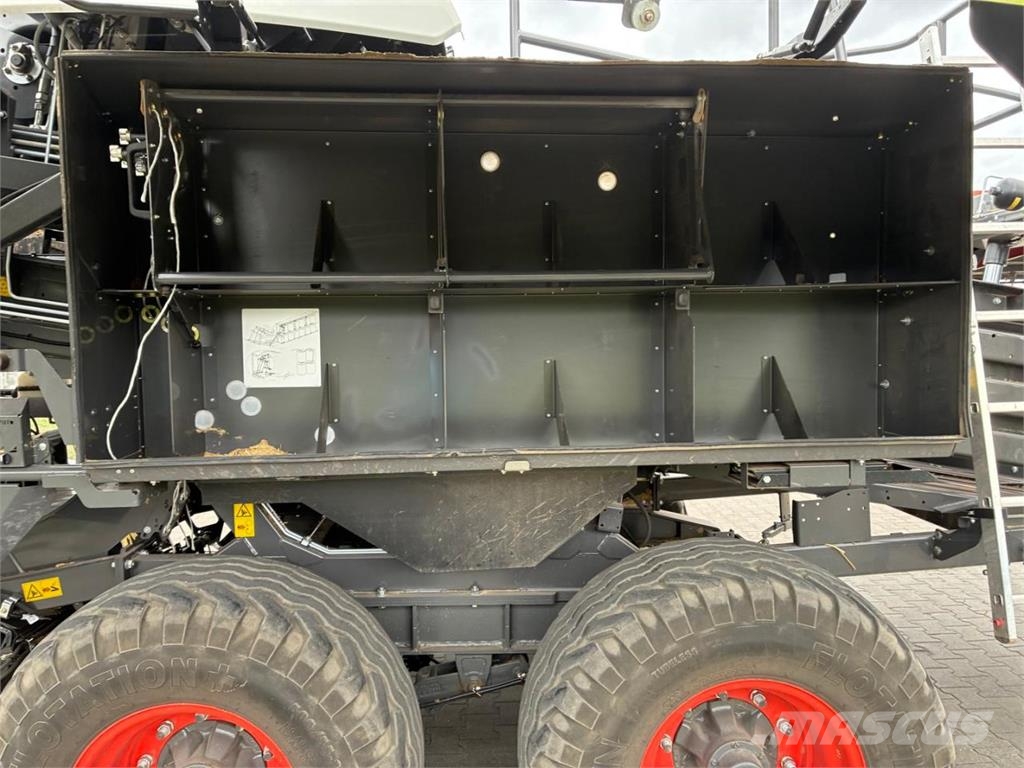 CLAAS Quadrant 5200 EVOLUTION FC Tandem Square balers