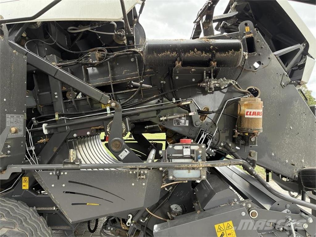 CLAAS Quadrant 5200 EVOLUTION FC Tandem Square balers