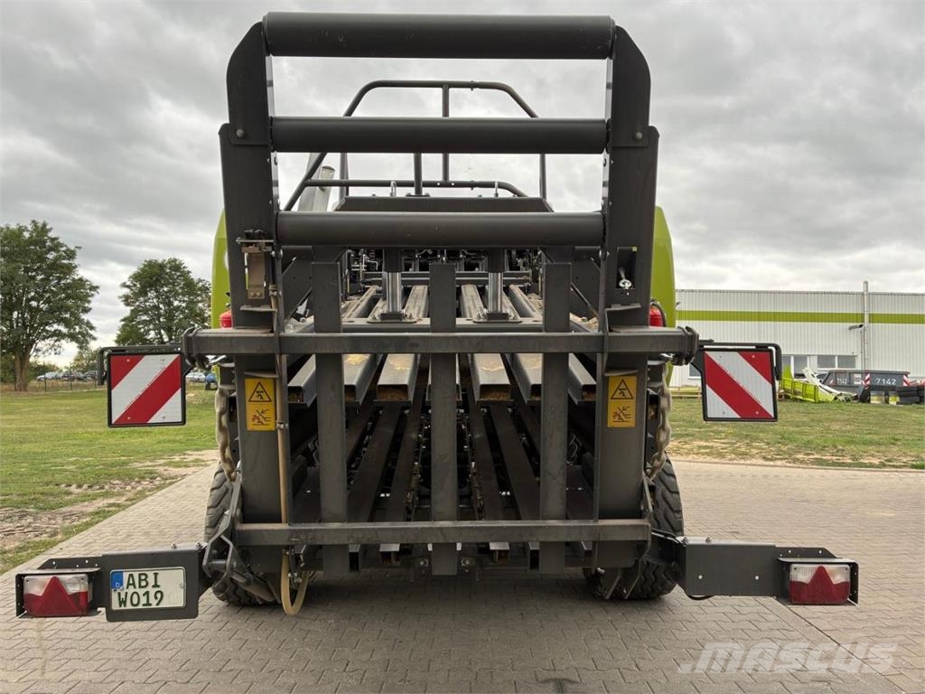 CLAAS Quadrant 5200 EVOLUTION FC Tandem Square balers