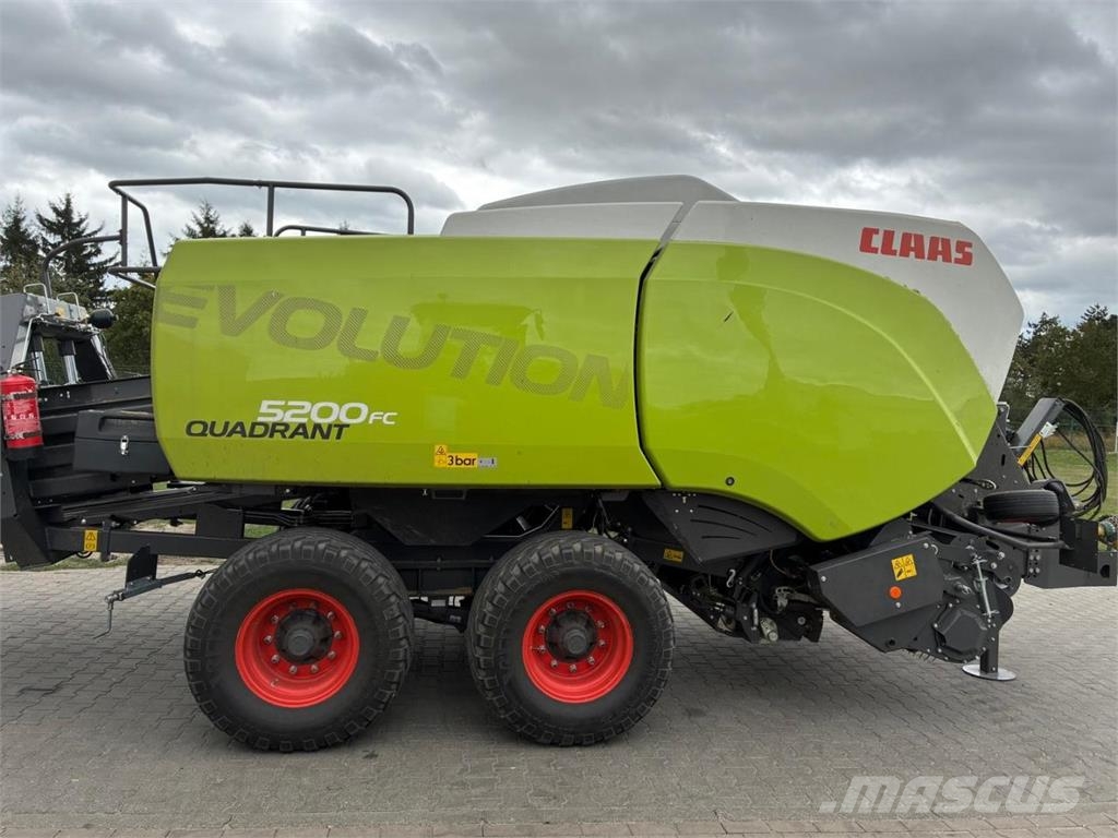 CLAAS Quadrant 5200 EVOLUTION FC Tandem Square balers