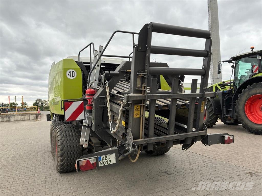 CLAAS Quadrant 5200 EVOLUTION FC Tandem Square balers
