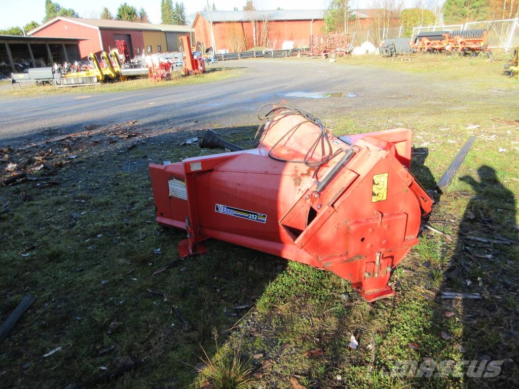 Esko 252 Lumilinko hydr.luukut+nivelakseli Kar püskürtücüler