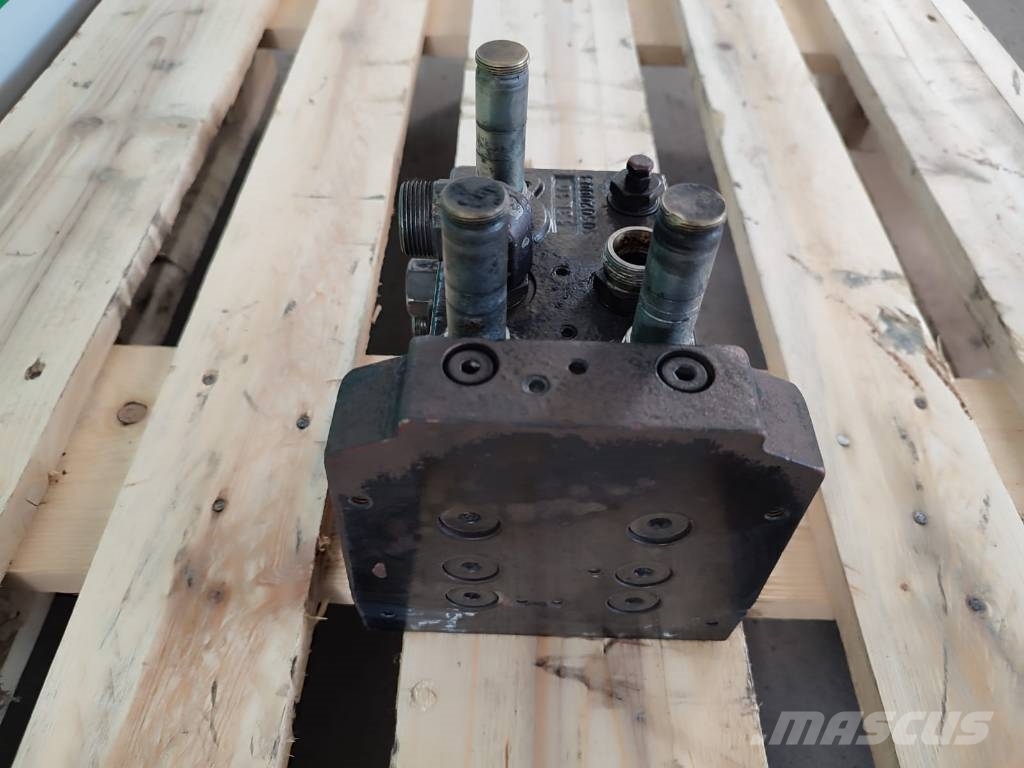 CLAAS Hydraulic block S05020003 Claas Arion 640 Hidraulika