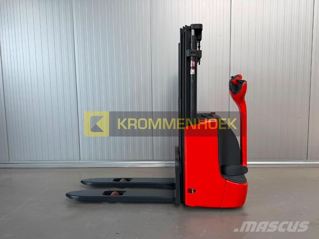 Linde L 12 Παλετοφόρα πεζού χειριστή με ιστό