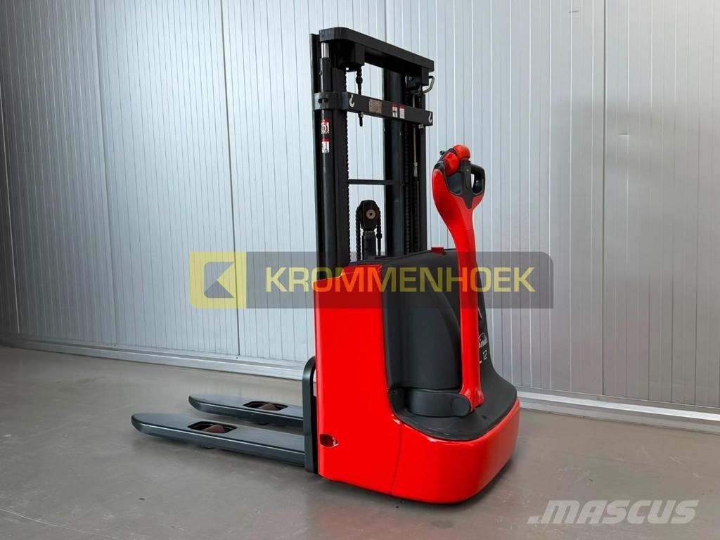 Linde L 12 Παλετοφόρα πεζού χειριστή με ιστό