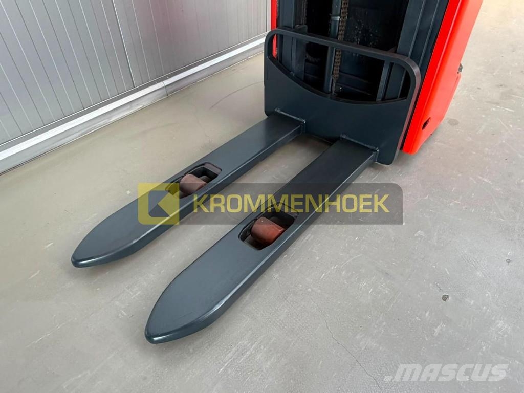 Linde L 12 Παλετοφόρα πεζού χειριστή με ιστό