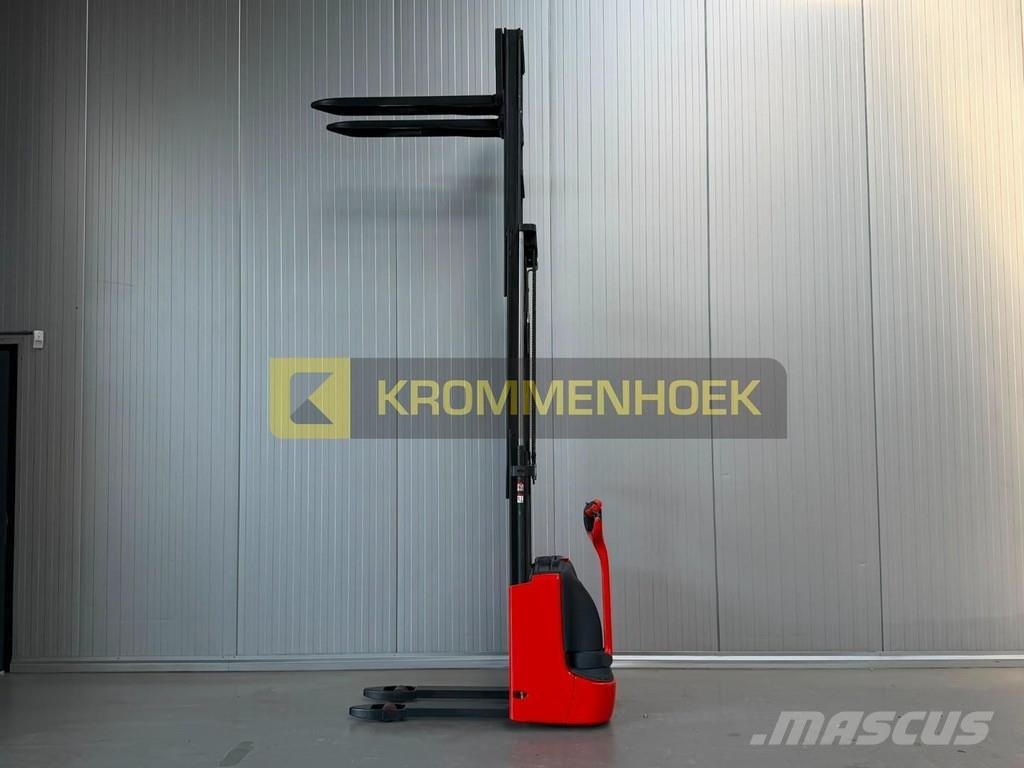 Linde L 12 Παλετοφόρα πεζού χειριστή με ιστό