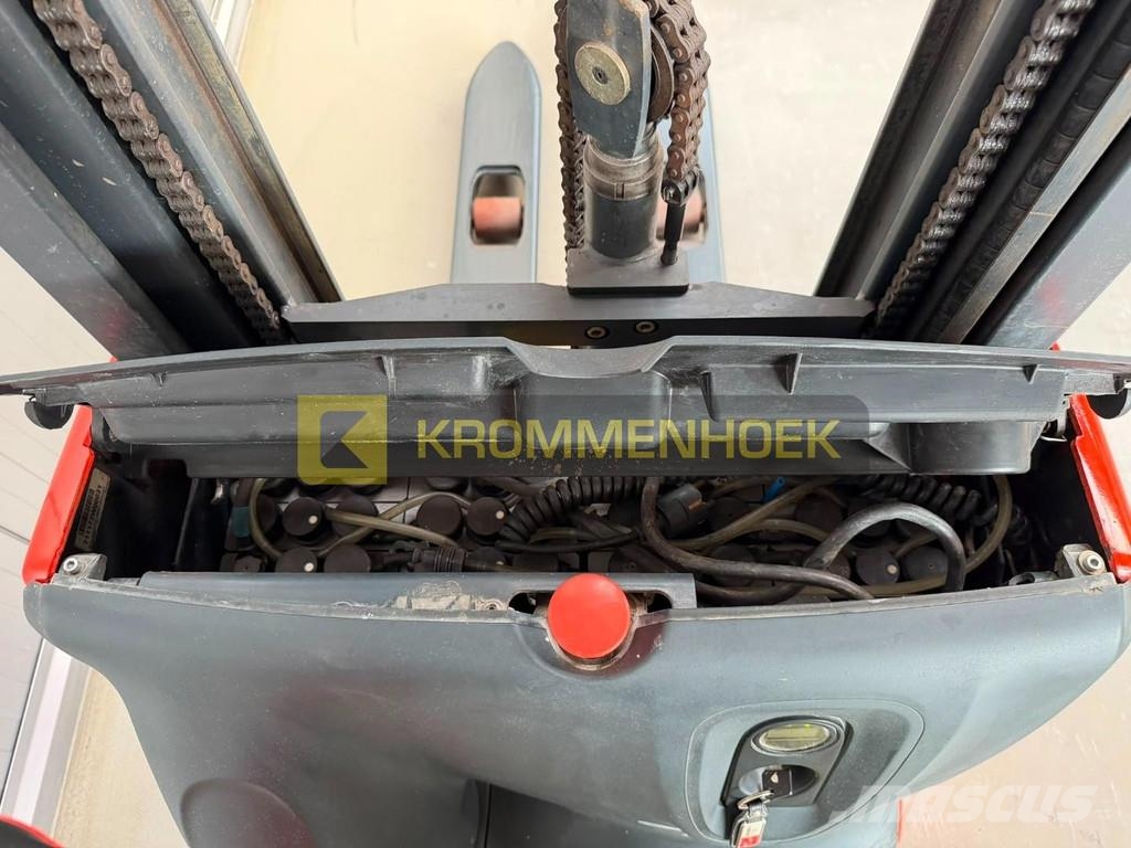 Linde L 12 Παλετοφόρα πεζού χειριστή με ιστό