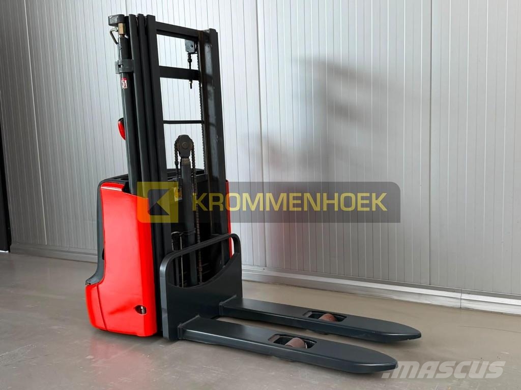 Linde L 12 Παλετοφόρα πεζού χειριστή με ιστό