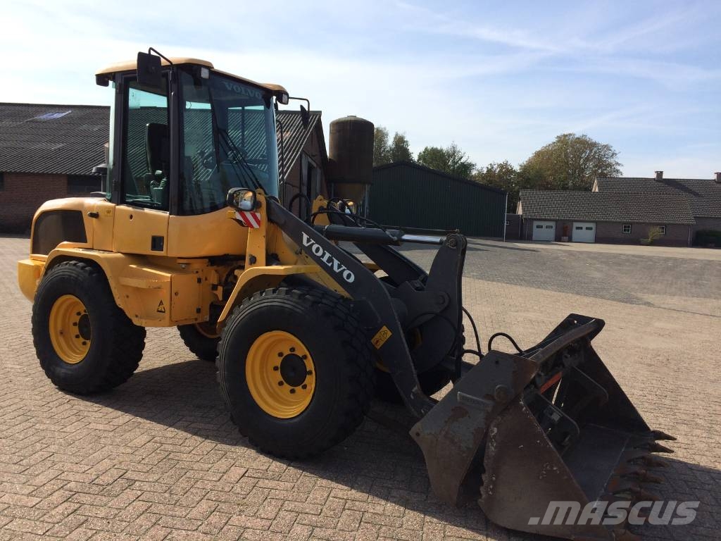 Volvo L 30 G Wielladers