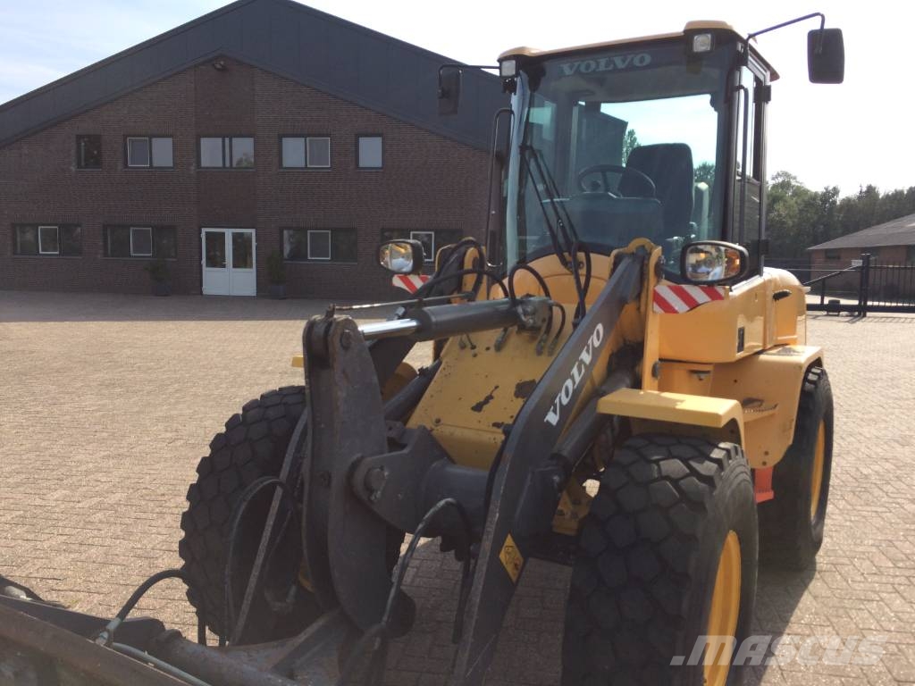 Volvo L 30 G Wielladers