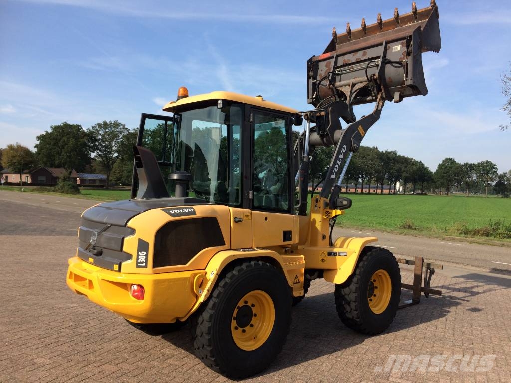 Volvo L 30 G Wielladers