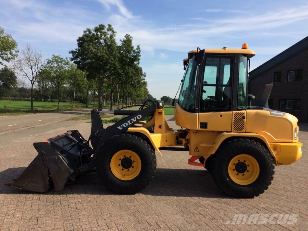 Volvo L 30 G Wielladers